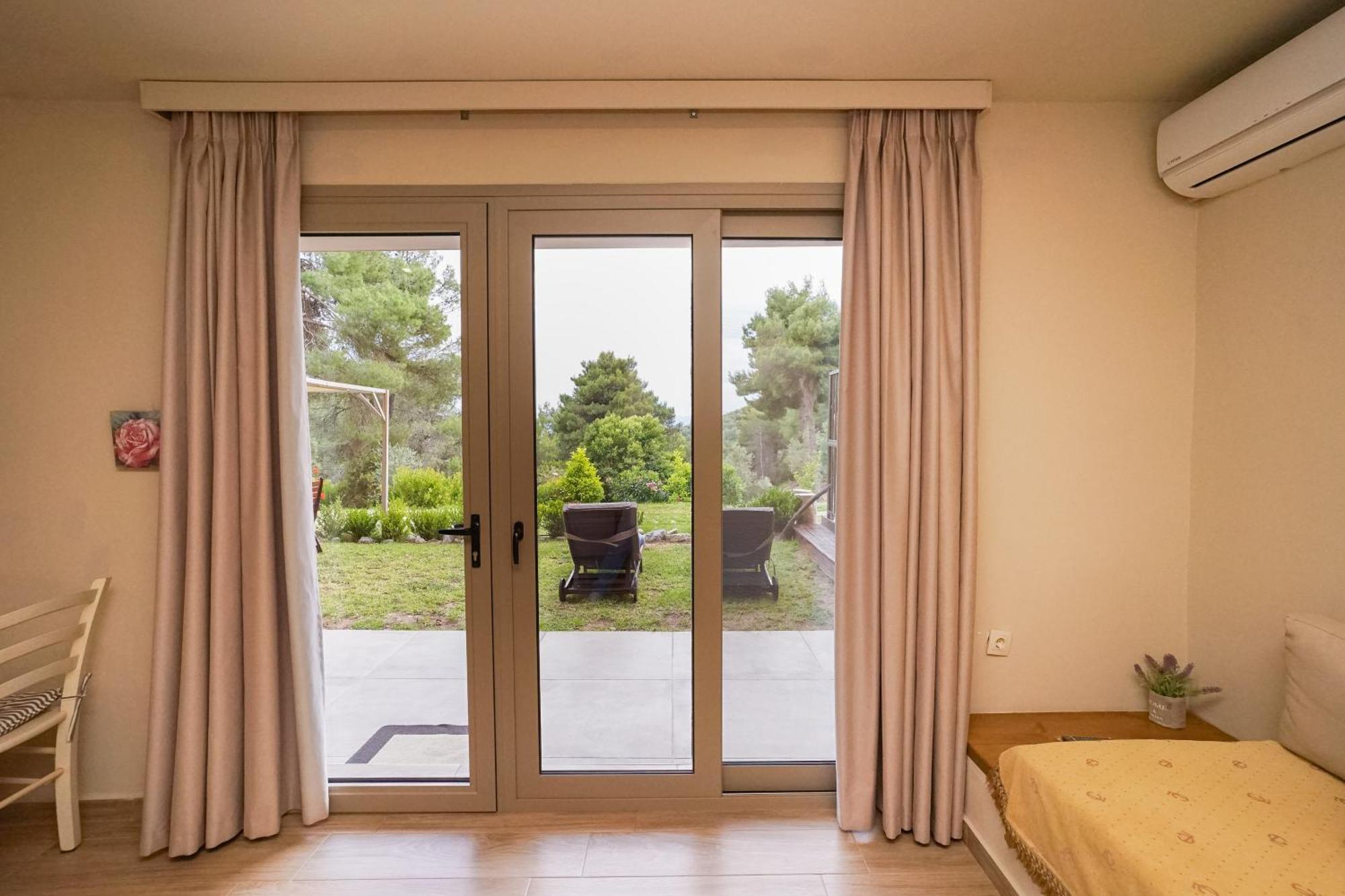 Forest Skiathos Apartment Troulos