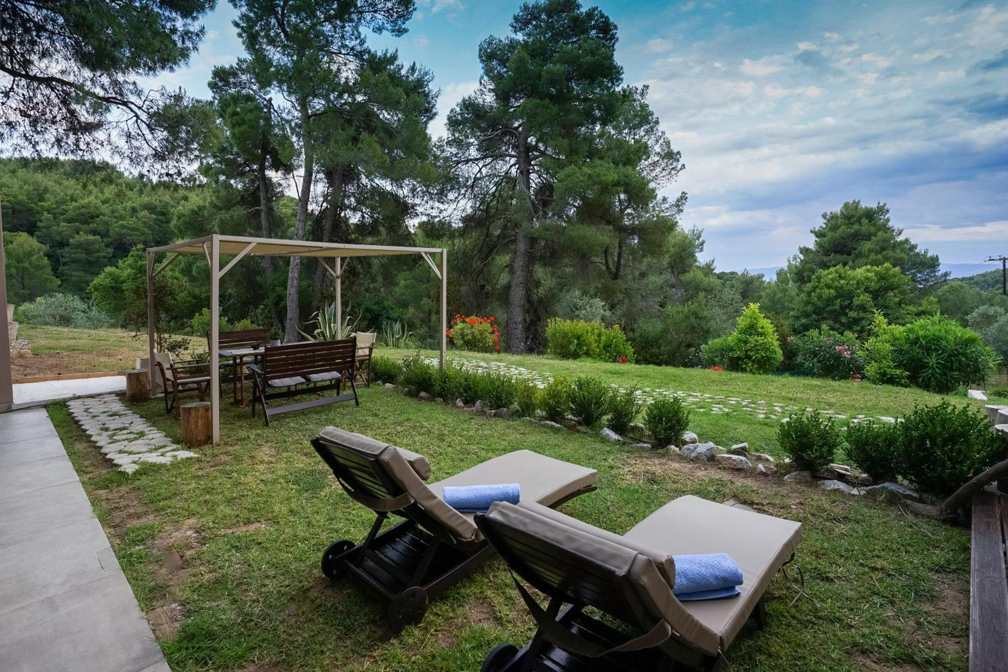 Forest Skiathos Apartment *