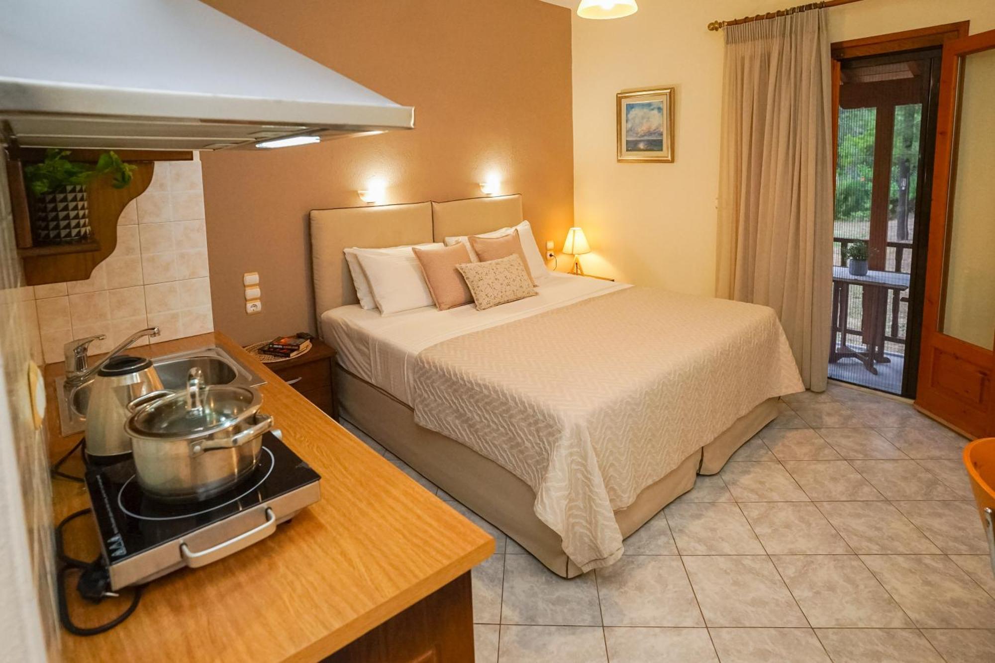 Forest Skiathos Apartment Troulos